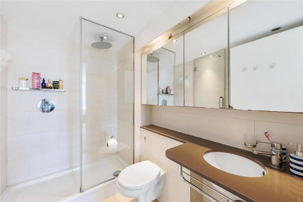 Two Bedroom Apartment - London Excel Stays Exteriör bild